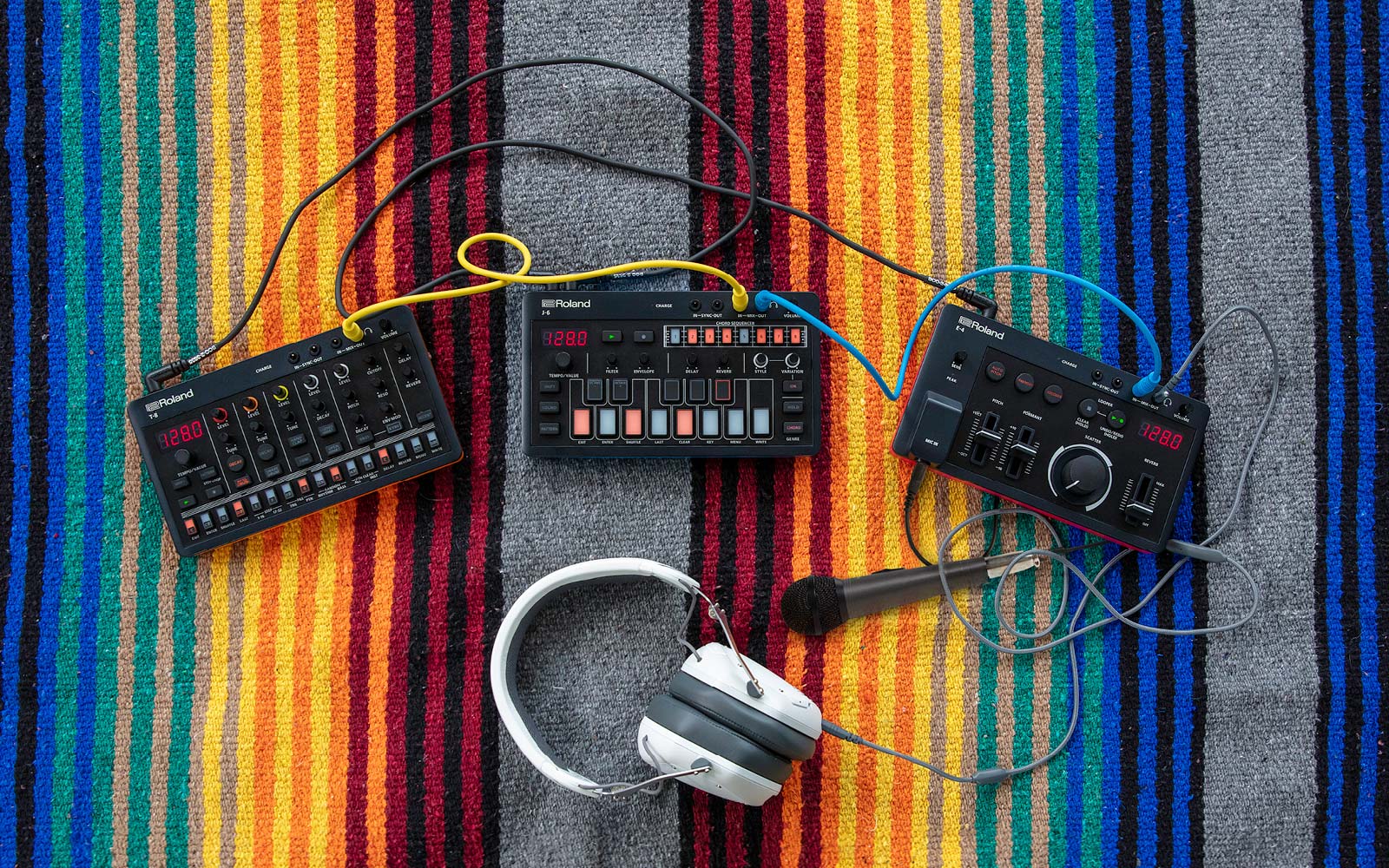 ROLAND PRESENTA AIRA COMPACT