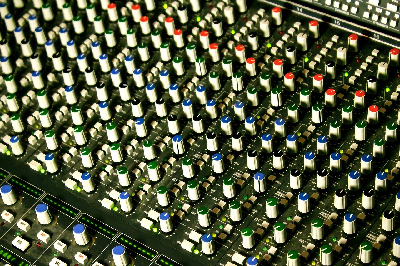 TECNOLOGÍA: LOS MEDIOS DE PRODUCCIÓN MUSICAL