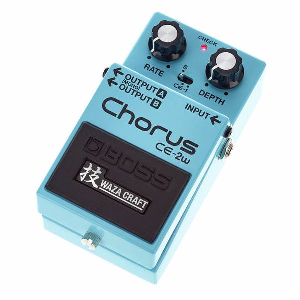 Boss CE-2W