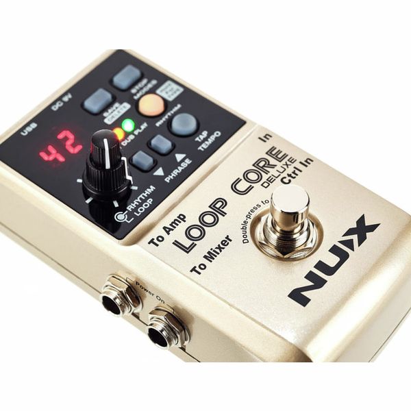 NUX Loop Core Deluxe Bundle