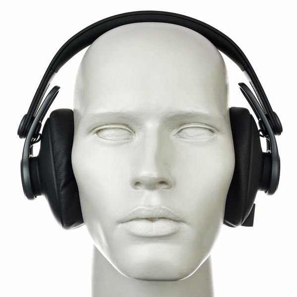 AKG K 371