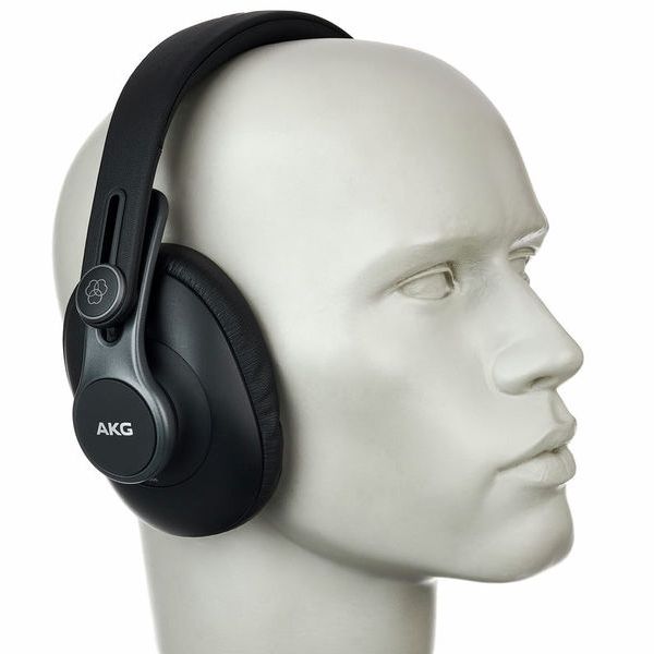 AKG K 371