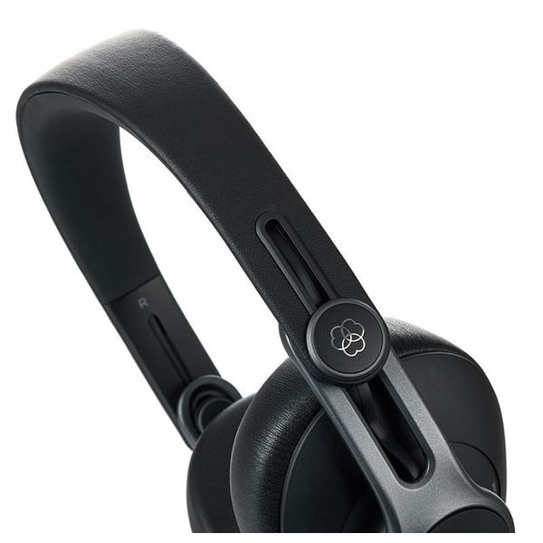 AKG K 371
