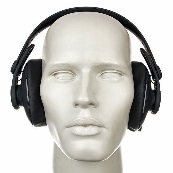 AKG K 361