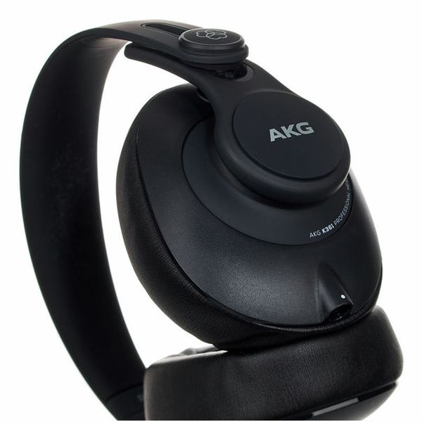 AKG K 361