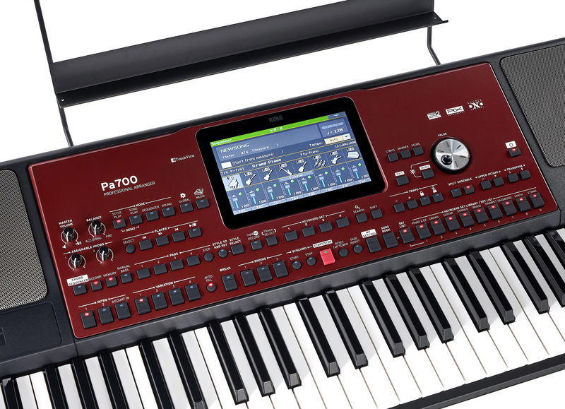 Korg PA700 