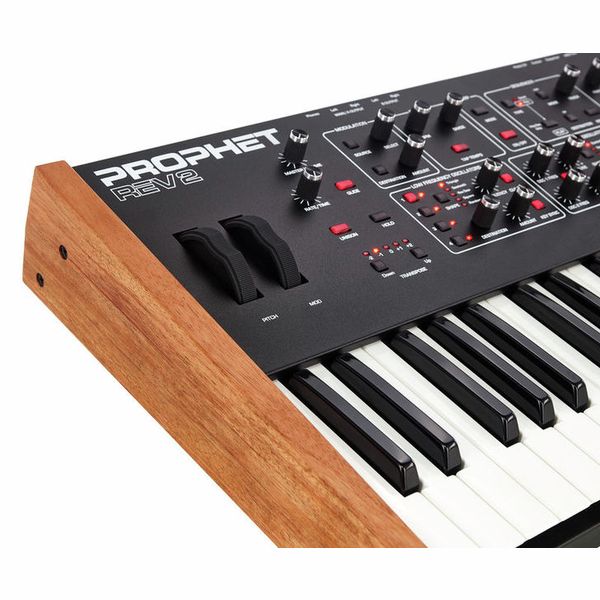 SEQUENTIAL PROHET REV2 16-VOCES KEYBOARD