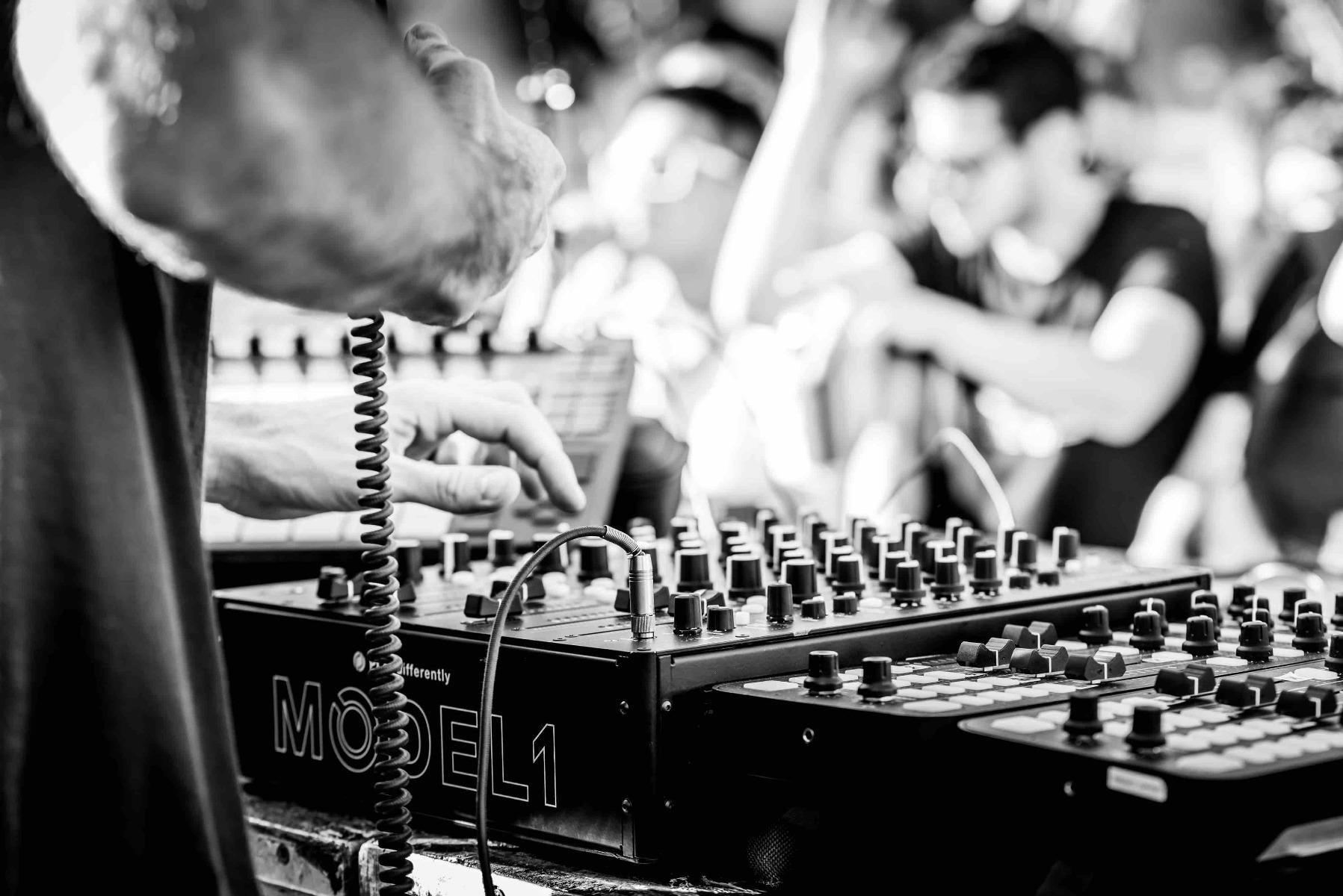 PLAYdifferently MODEL 1