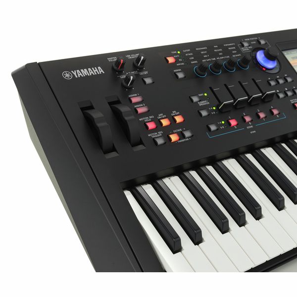 Yamaha MODX6+ Sintetizador 61 Teclas