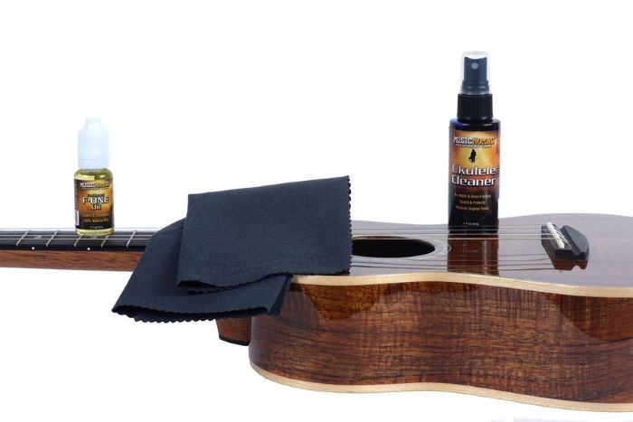 MUSIC NOMAD KIT LIMPIEZA UKELELE MN142