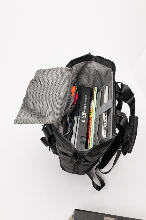 MAGMA SOLID BLAZE TOTEPACK 85