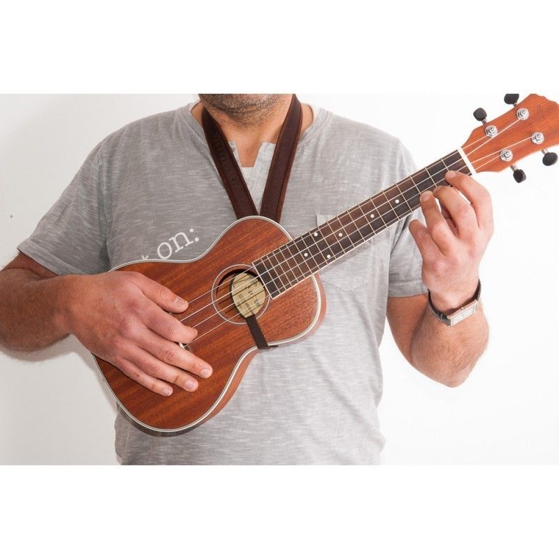 RIGHTON UKELELE MARRÓN