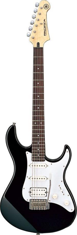 YAMAHA PACIFICA 012 BL II BLACK
