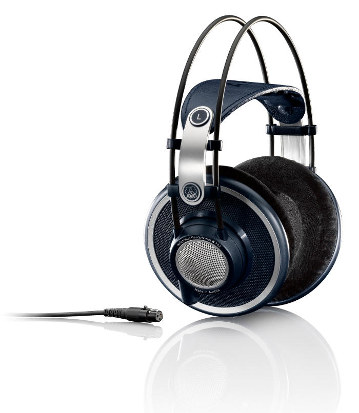 AKG K-702 