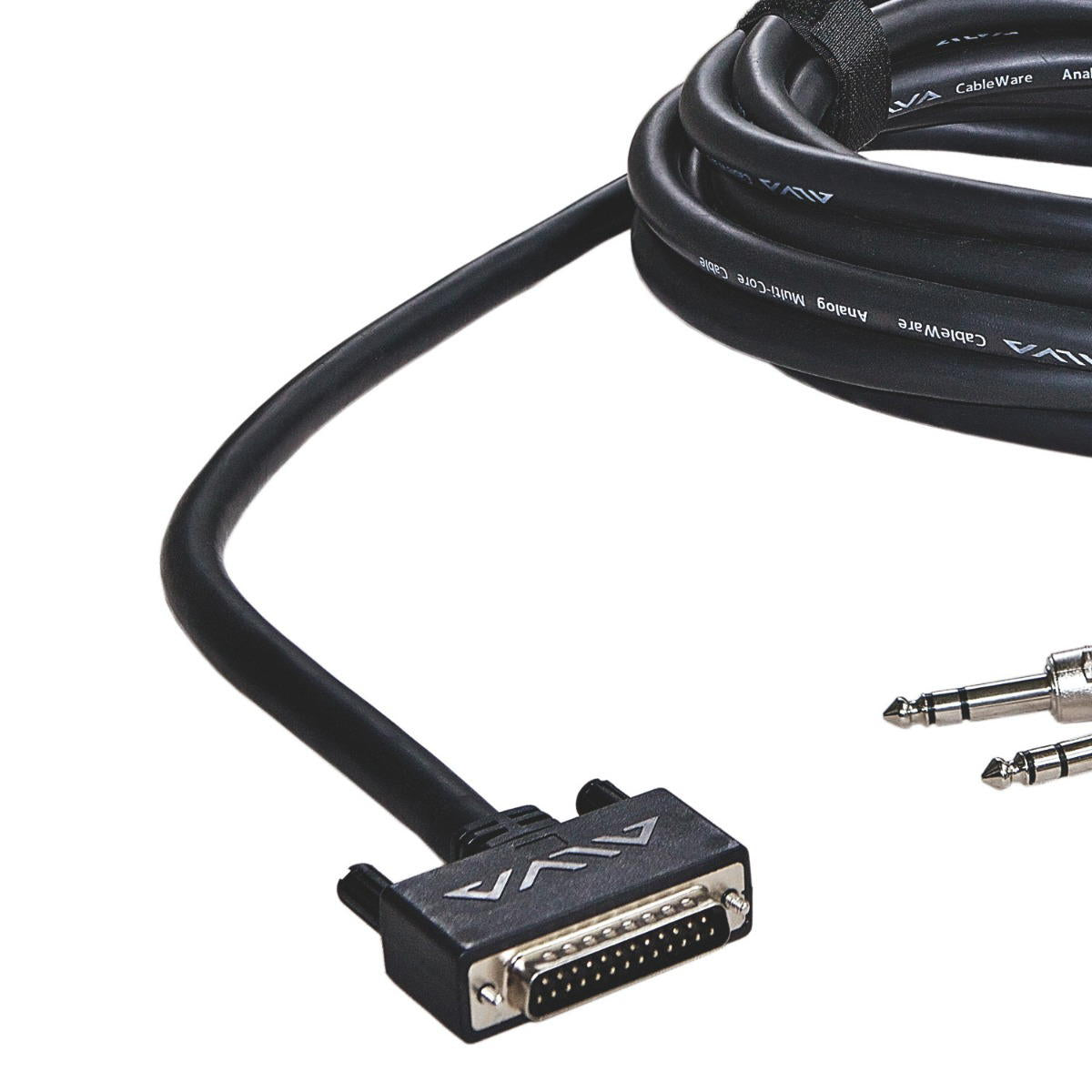 Alva Analog Multicore Cable  AI25-8T2