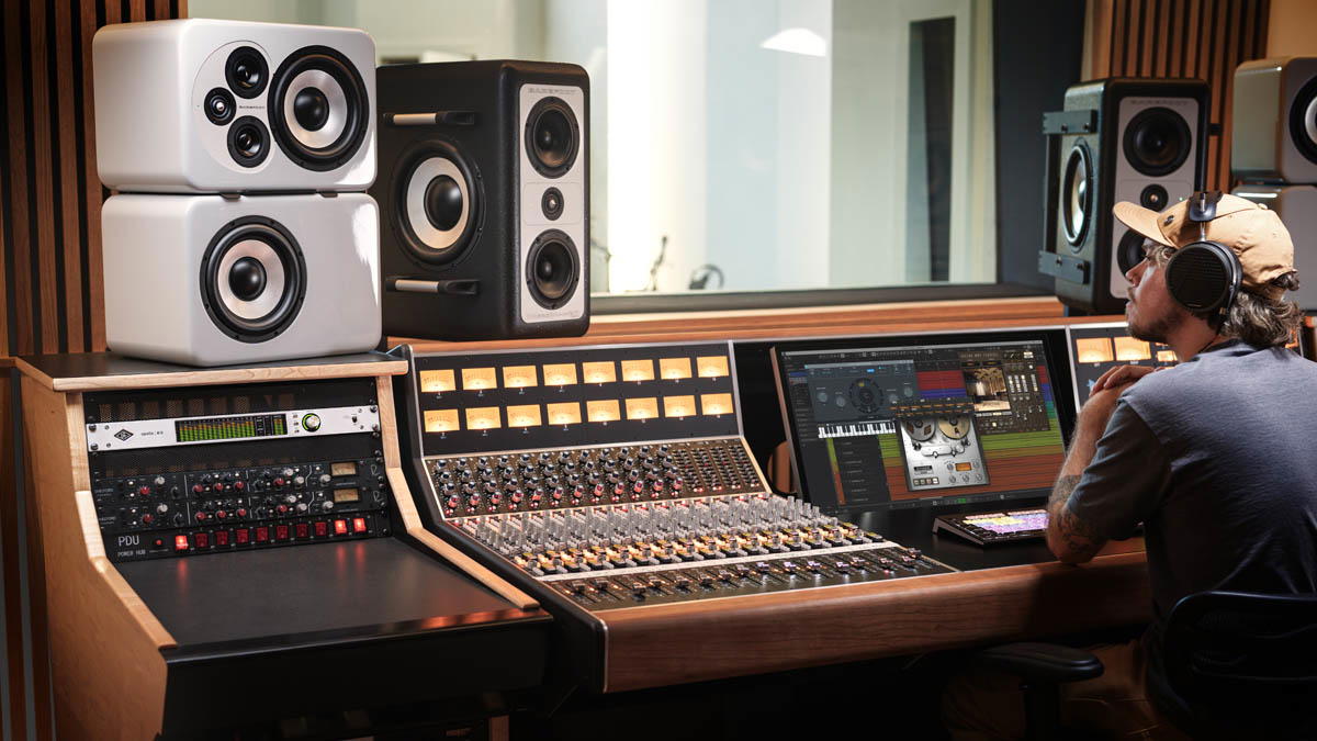 Universal Audio Apollo x16 Gen 2 ESS