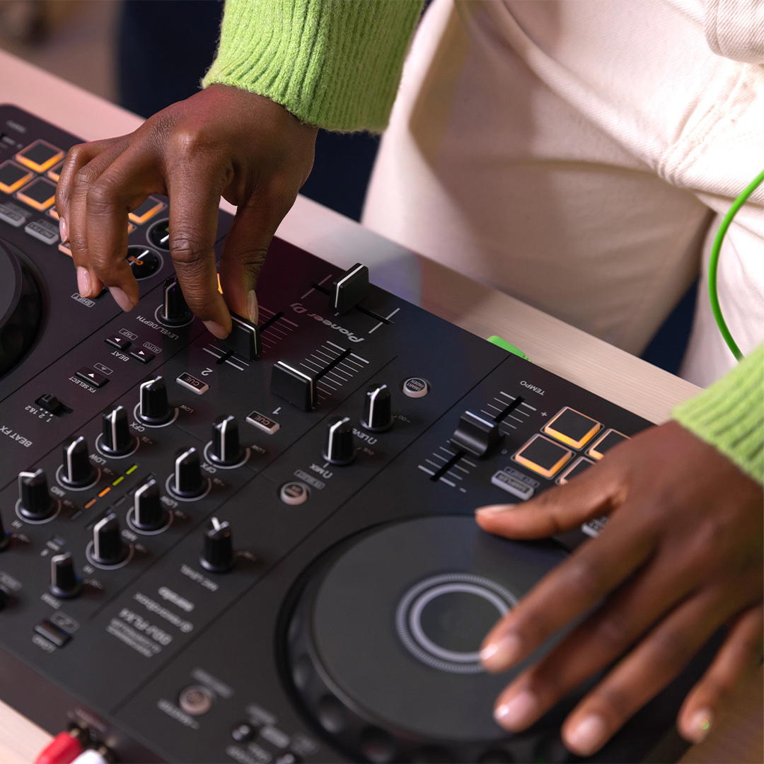 Pioneer DJ DDJ-FLX4 (B-Stock)
