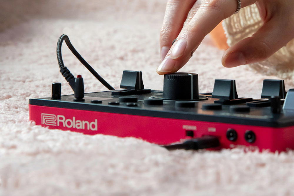 Roland Aira Compact E-4 (Demo)