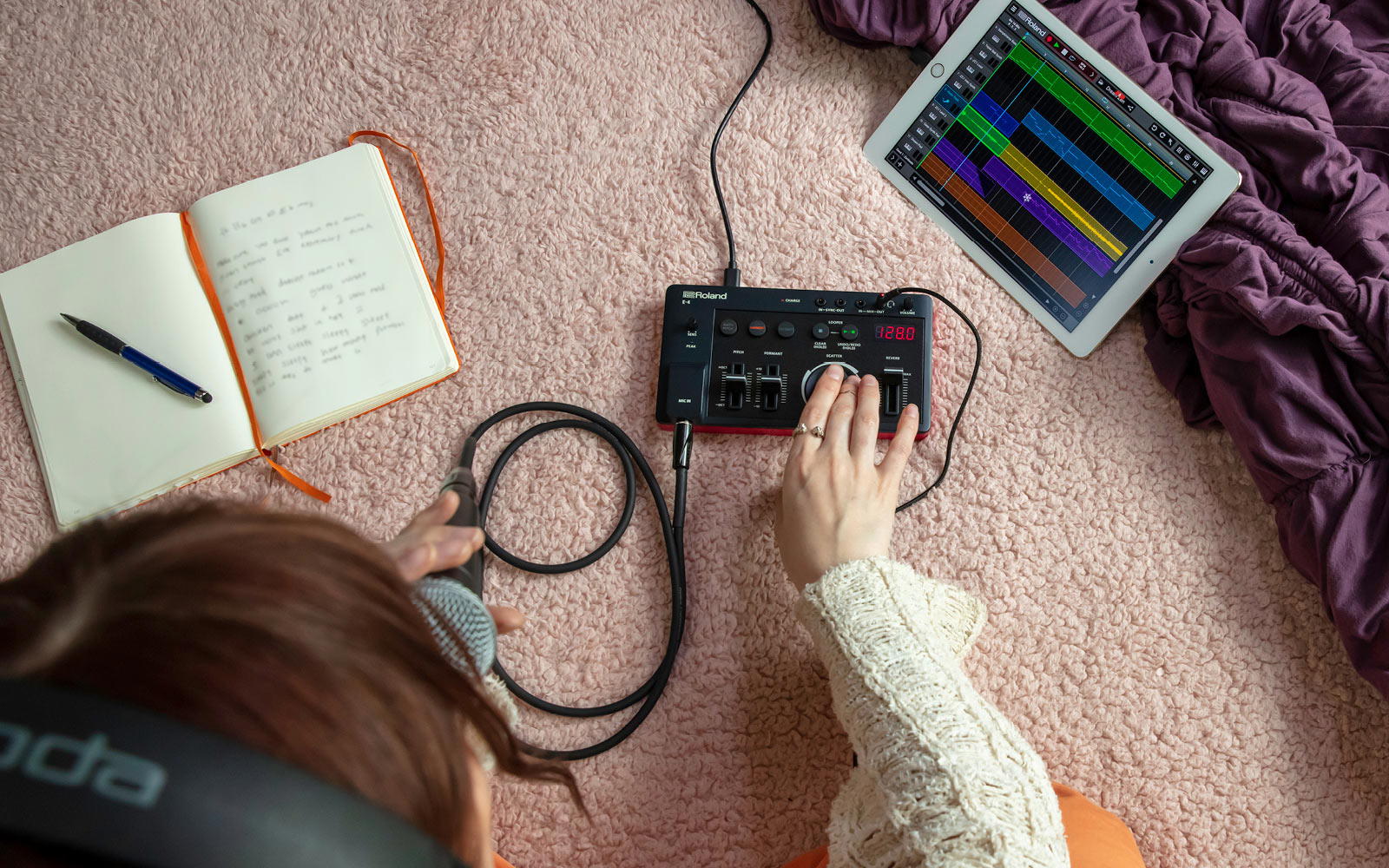 Roland Aira Compact E-4