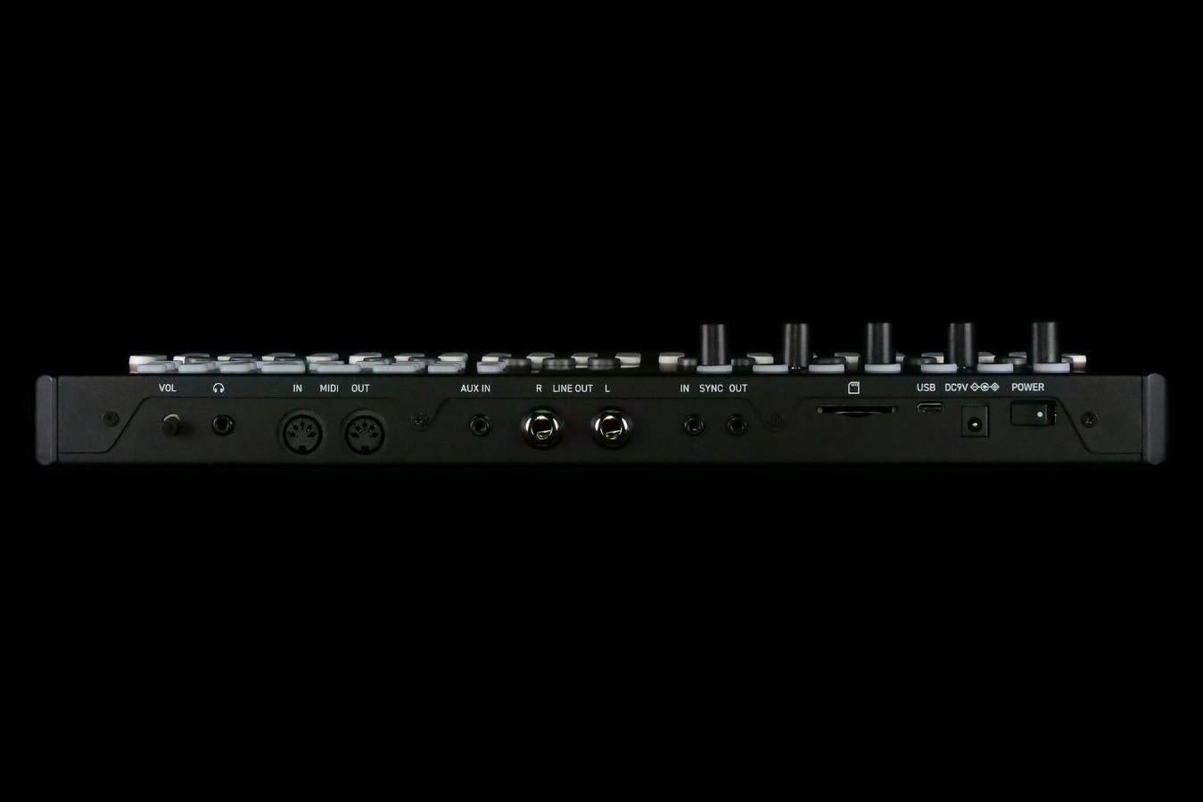 ELZ_1 play Black