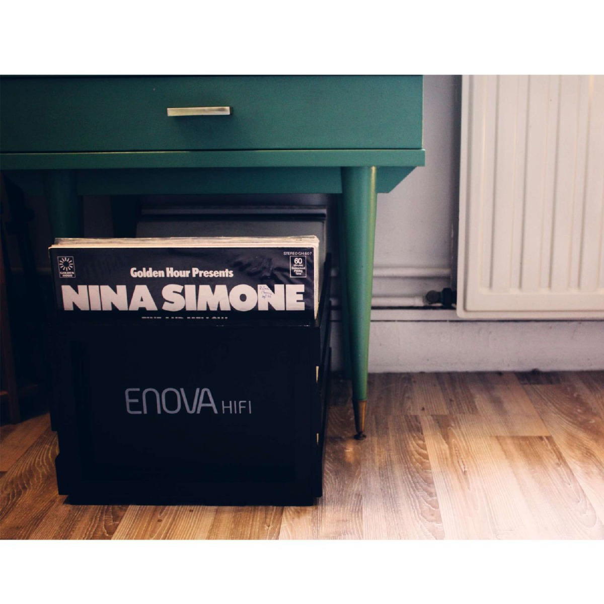 Enova Hifi Vinyl BOX 120 Black  VBS 120 BL