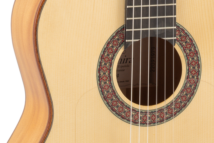 ADMIRA F4 SERIE FLAMENCO ARTESANÍA