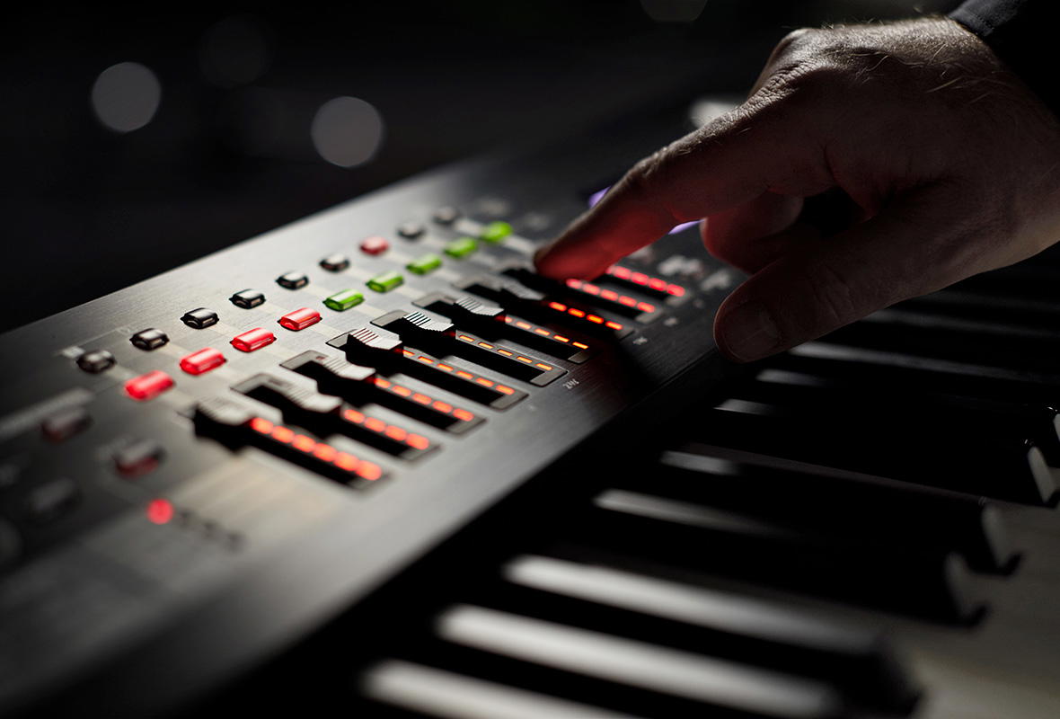Roland RD-2000 + Roland RH-200 