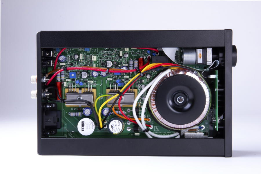 REGA AMP IO