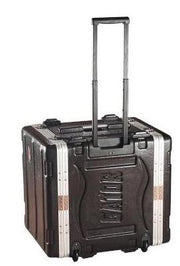 GATOR RACK FLIGHTCASE 19" CON RUEDAS / 8 UNIDADES