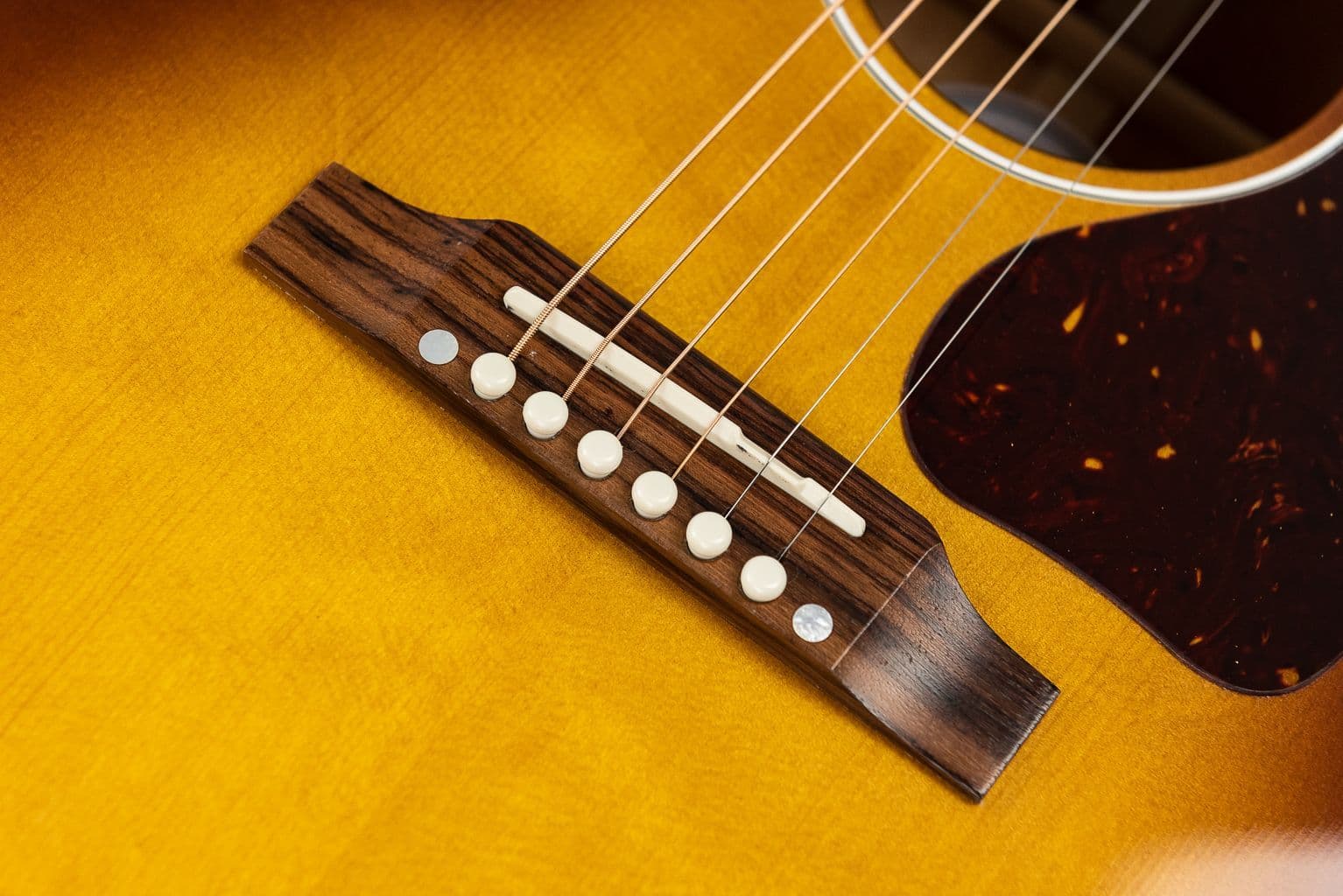 Gibson J-45 Standard Honey Burst