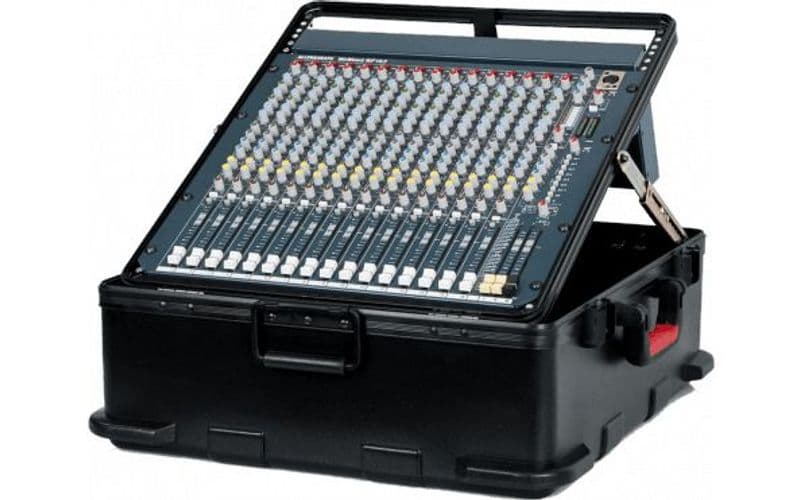 GATOR CASE POLYETHYLENE CONSOLE 12U
