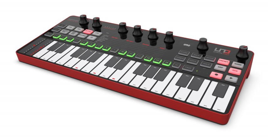 IK Multimedia UNO Synth Pro Desktop