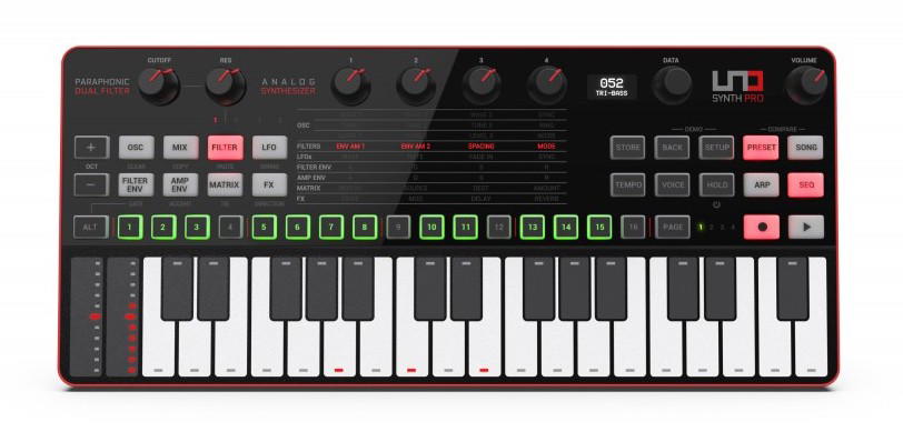 IK Multimedia UNO Synth Pro Desktop