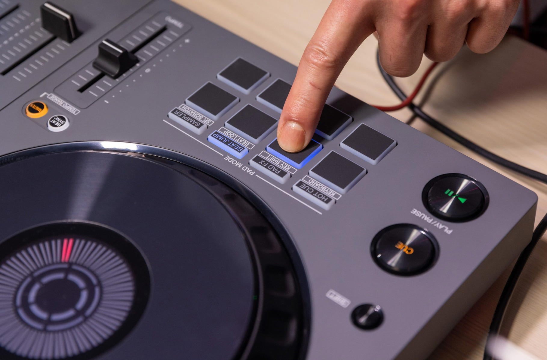 Pioneer DJ DDJ-FLX6-GT (B-stock)