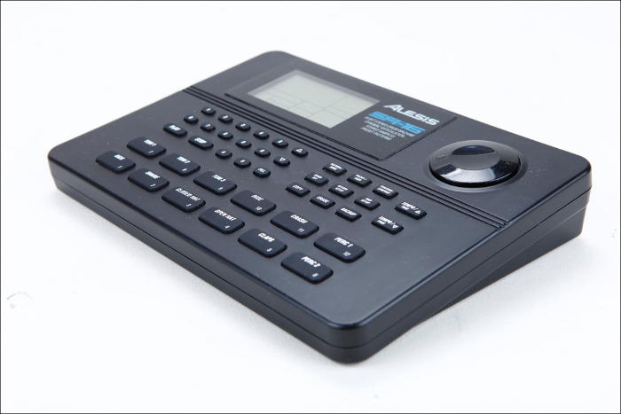 Alesis SR 16