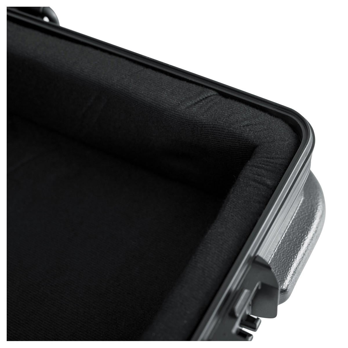 GATOR FLIGHTCASE PARA MESA DE MEZCLAS de 19"x 21"x6''