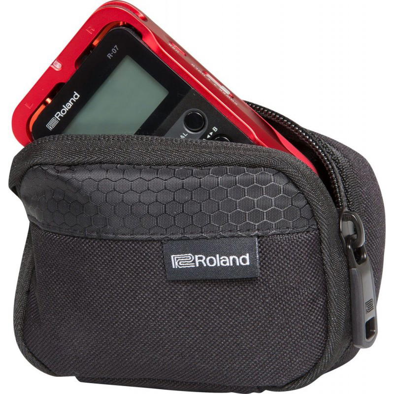 Roland Pouch R07