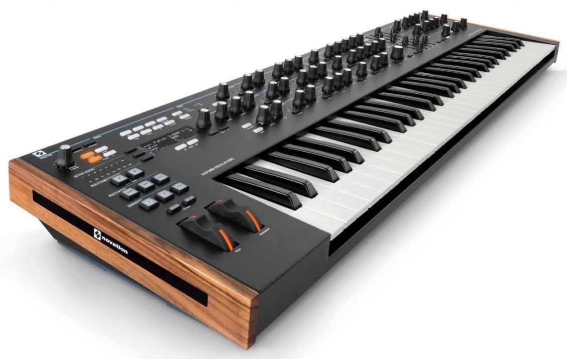 Novation Summit (B-Stock)