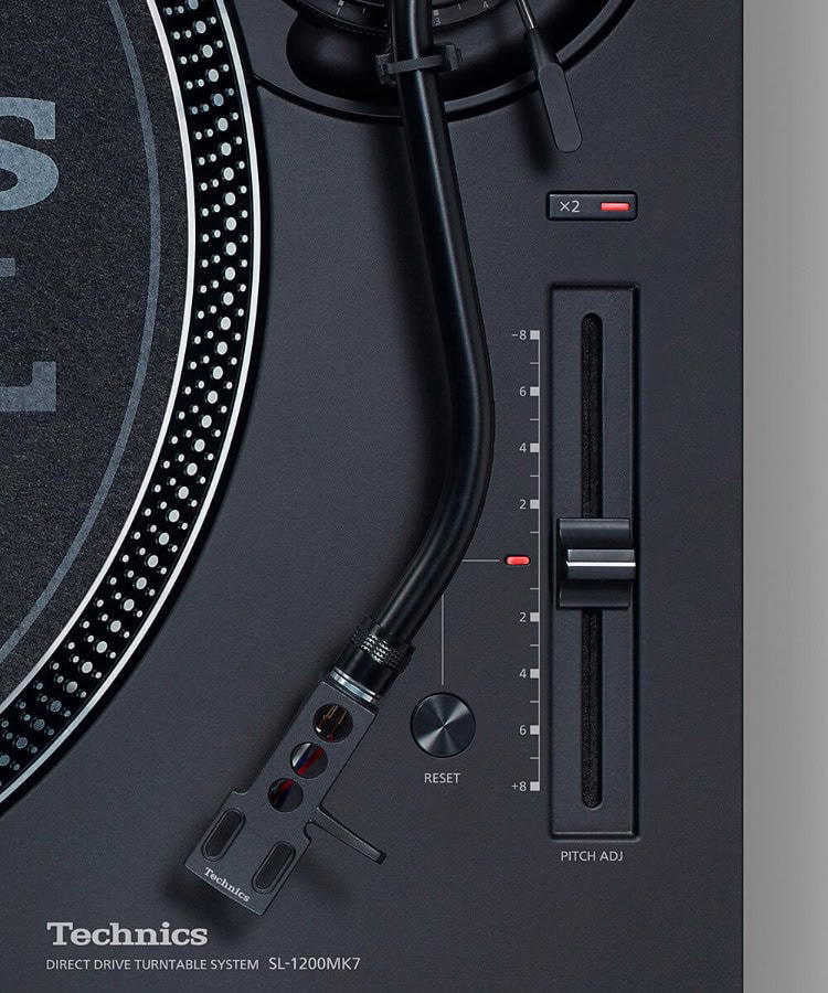 Technics SL-1210 MK7