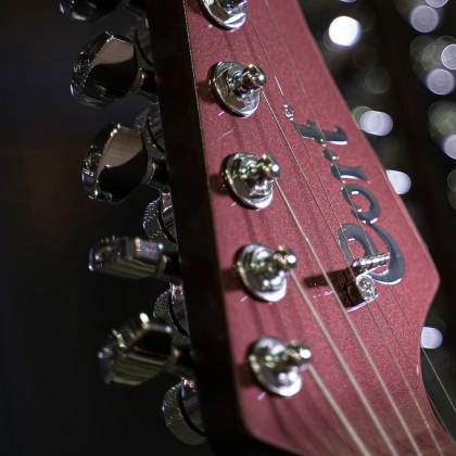 CORT Guitarra Eléctrica G300 Pro Vvb