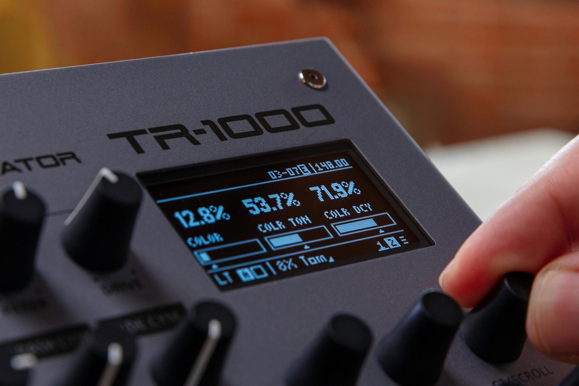 ROLAND TR-1000
