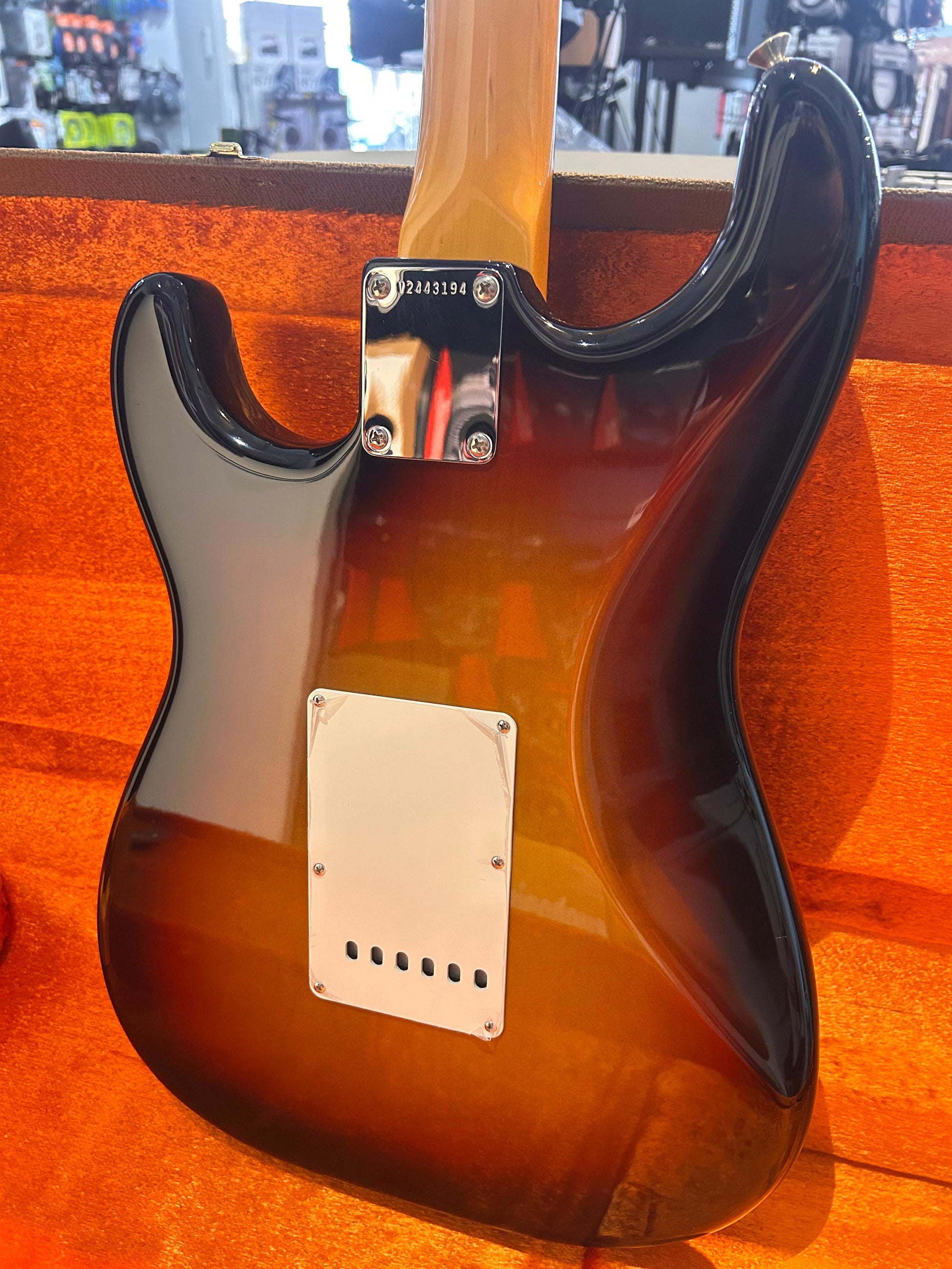 FENDER AM VINTAGE II 1961 STRATO 3TSBRW (B-Stock)